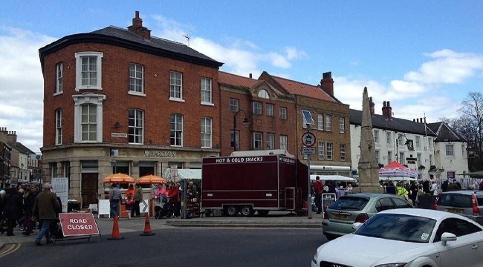 Farmers' and craft markets to take place despite weather