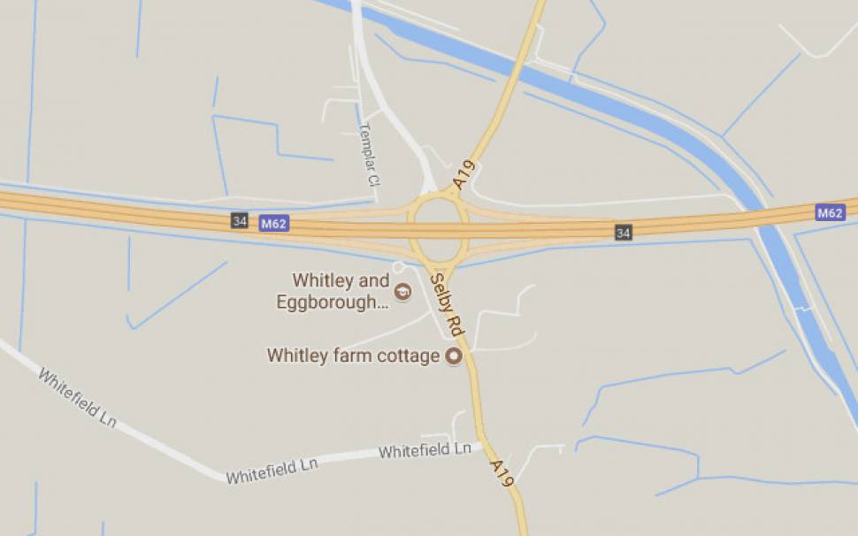 Selby firefighters tackle M62 car fire