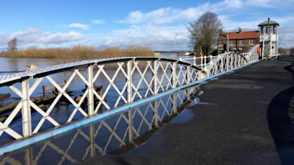 Sandbags brought in as Cawood river levels rise