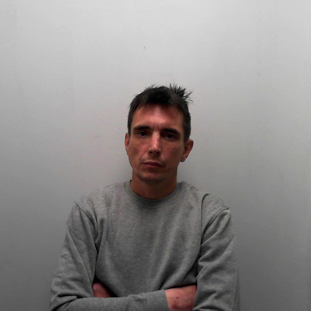 Violent racist wanted for prison recall